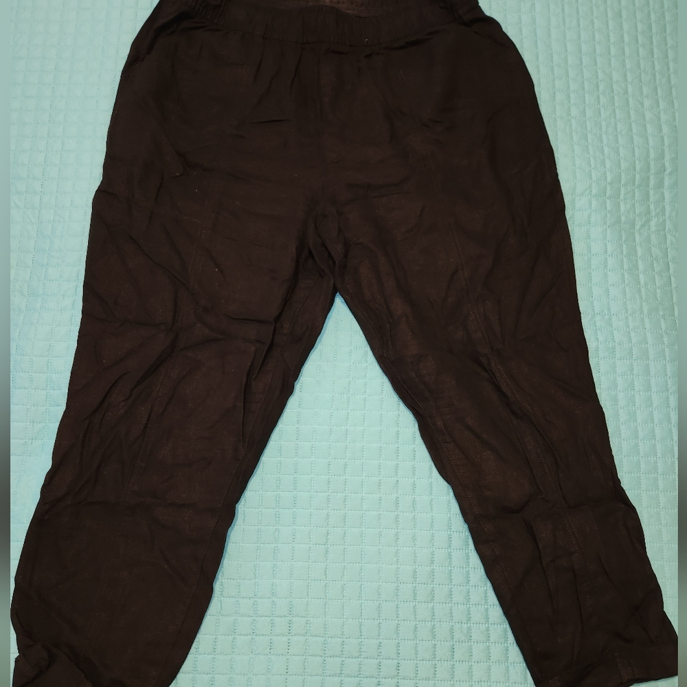 Women's Old Navy Black High Rise Straight Taper Crop Pants